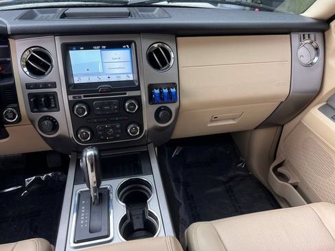 Used 2017 Ford Expedition Limited w/ Equipment Group 301A AWD/4WD image 14