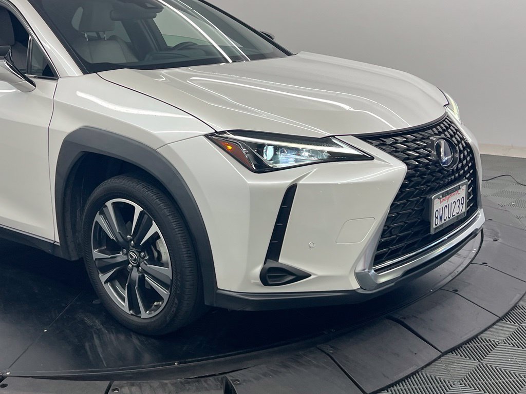 Used 2021 Lexus UX 250h w/ Accessory Package (Z1) AWD/4WD image 8