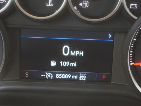 Used 2023 Chevrolet Silverado 2500 LT w/ Convenience Package image 16