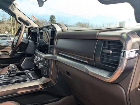Used 2025 Ford F150 King Ranch w/ FX4 Off-Road Package image 36