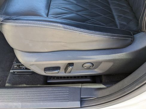 Used 2021 Nissan Rogue Platinum image 26