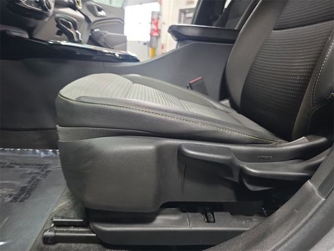 Used 2024 Chevrolet Trax LT w/ Driver Confidence Package image 27