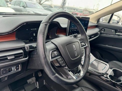 Certified 2022 Lincoln Nautilus Reserve w/ Equipment Group 201A image 15