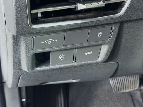Used 2025 Hyundai Sonata SEL FWD image 17