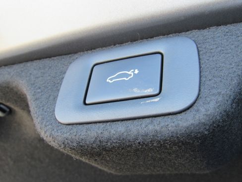 Used 2026 Toyota Crown Platinum image 48