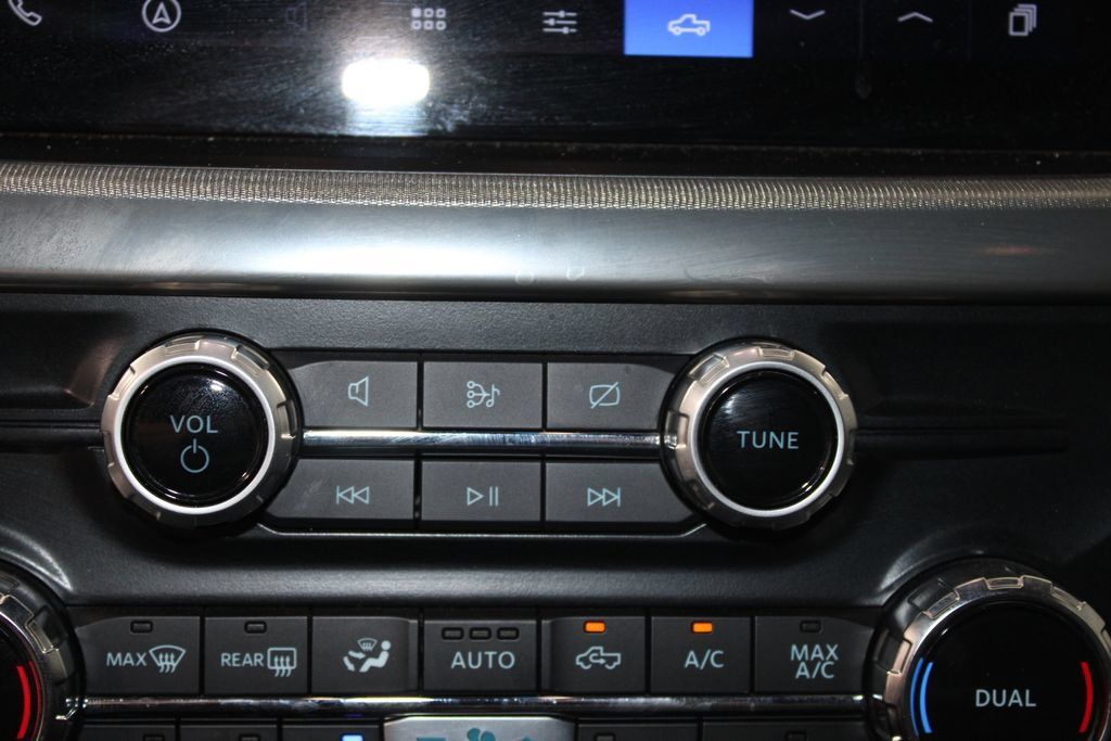 Used 2024 Ford F150 Lariat w/ Tow/Haul Package AWD/4WD image 48