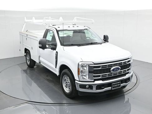 New 2025 Ford F350 XL w/ XL Chrome Package image 38