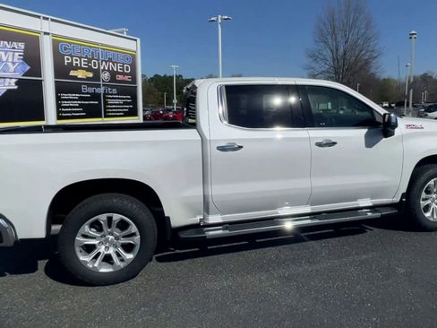 Used 2023 Chevrolet Silverado 1500 LTZ w/ LTZ Premium Package AWD/4WD image 10