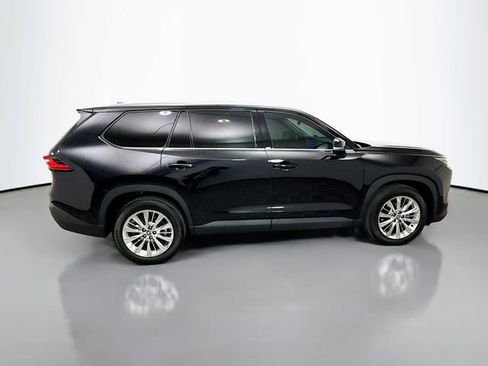 Used 2024 Toyota Grand Highlander AWD image 8