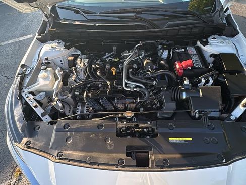 Used 2025 Nissan Altima 2.5 SV FWD image 31