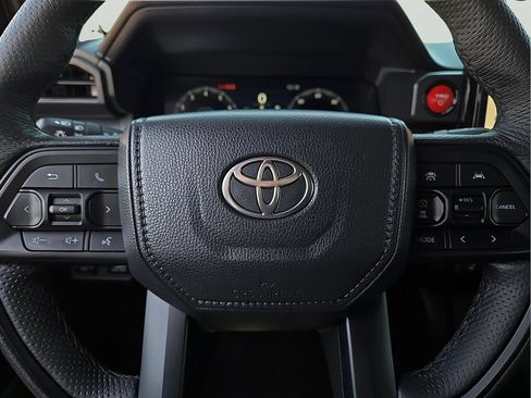 Used 2024 Toyota Tacoma TRD Pro AWD/4WD image 20
