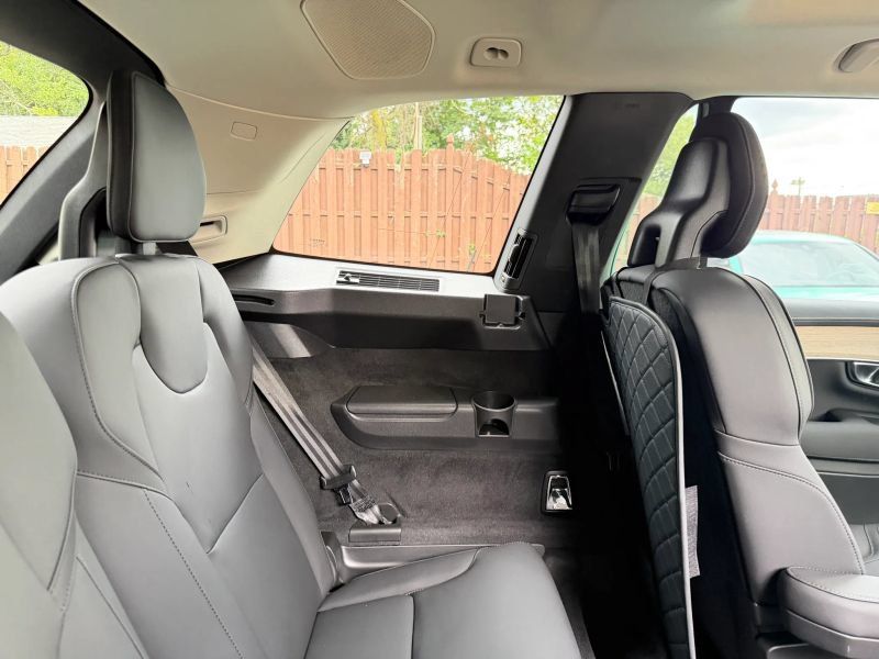 Used 2025 Volvo XC90 B6 Plus w/ Protection Package Premier AWD/4WD image 32