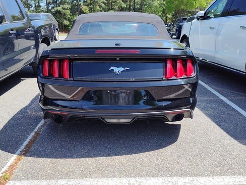 Used 2016 Ford Mustang Premium image 5