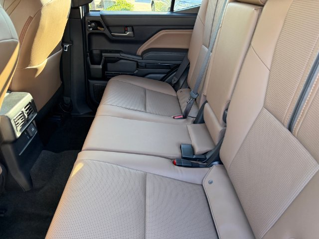 Used 2026 Toyota 4Runner Limited w/ Tow Technology Package AWD/4WD image 24