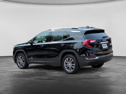 Used 2024 GMC Terrain SLT AWD/4WD image 5
