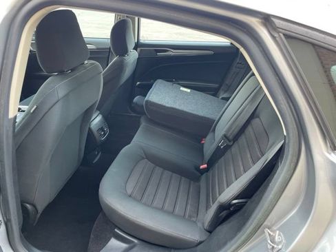 Used 2020 Ford Fusion SE FWD image 61