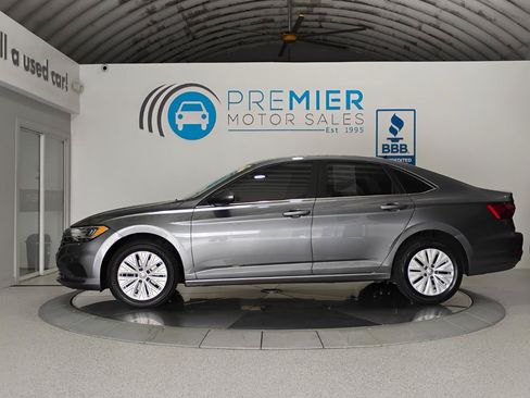 Used 2020 Volkswagen Jetta S w/ Driver Assistance Package FWD image 2