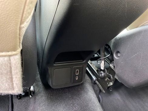 Used 2024 Buick Encore GX Sport Touring image 19