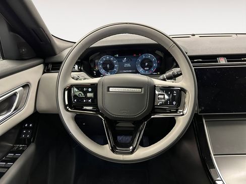 Used 2026 Land Rover Range Rover Velar S image 12