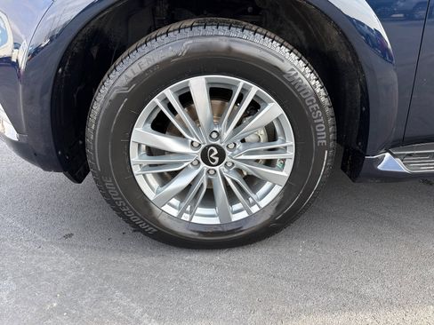 Used 2024 INFINITI QX80 Luxe image 9