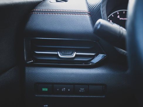 Used 2021 Nissan Sentra SR w/ SR Premium Package image 12