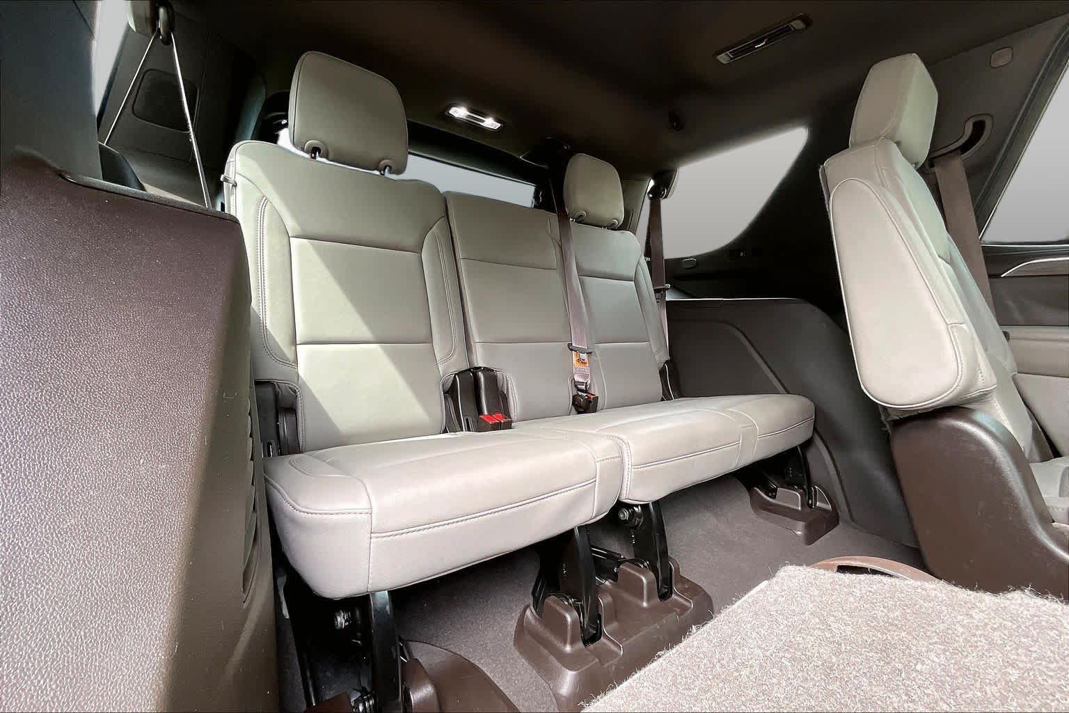 Used 2022 Chevrolet Tahoe LT w/ LT Signature Plus Package RWD image 27