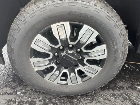 New 2026 GMC Sierra 3500 Denali w/ Denali Reserve Package AWD/4WD image 2