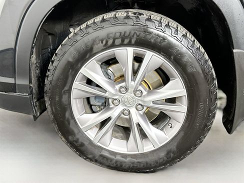 Used 2015 Toyota Highlander Plus image 30