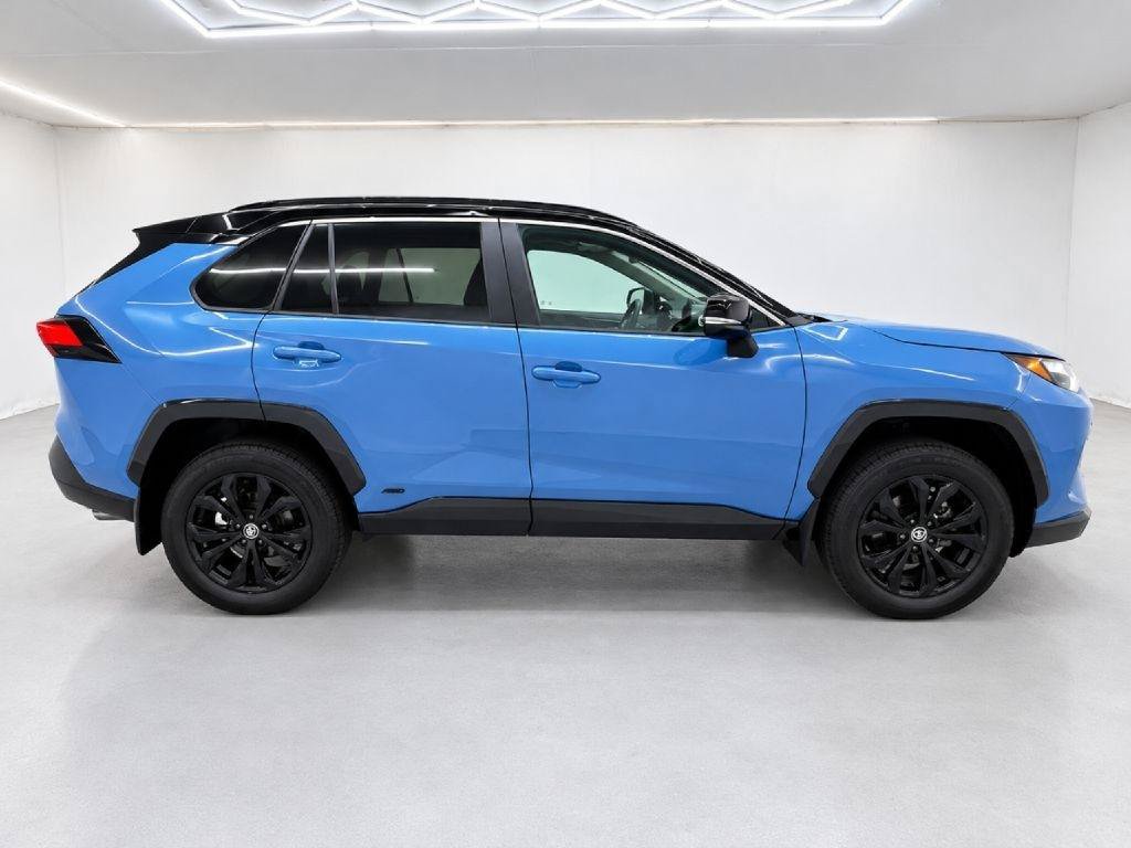 Used 2024 Toyota RAV4 XSE w/ Advanced Technology Package AWD/4WD image 2