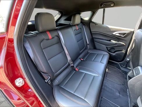 Used 2025 Chevrolet Trax RS w/ Driver Confidence Package FWD image 17
