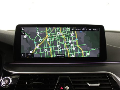 Used 2023 BMW 530e w/ M Sport Package image 18