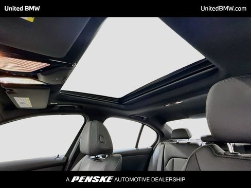 Used 2026 BMW 330i xDrive Sedan w/ Premium Package AWD/4WD image 19