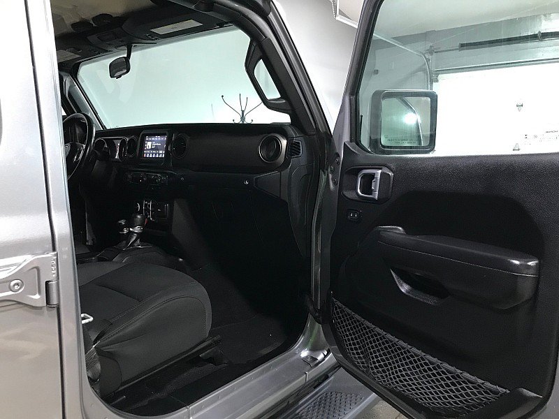 Used 2020 Jeep Gladiator Sport w/ Quick Order Package 24S AWD/4WD image 12