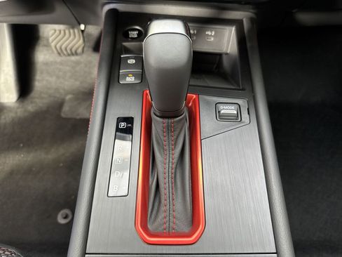 New 2026 Nissan Kicks SR w/ Cold Weather Package image 17