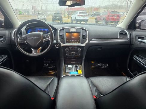 Used 2016 Chrysler 300 C image 14