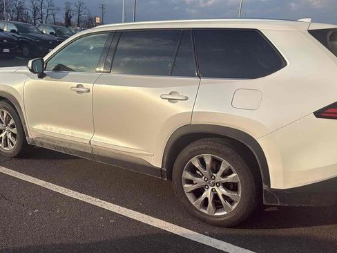 Used 2025 Toyota Grand Highlander AWD Hybrid image 3