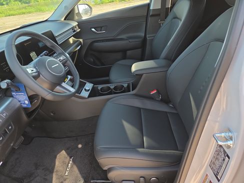 New 2026 Hyundai Kona Limited FWD image 4
