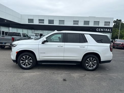 Used 2023 Chevrolet Tahoe LT w/ LT Signature Package AWD/4WD image 2