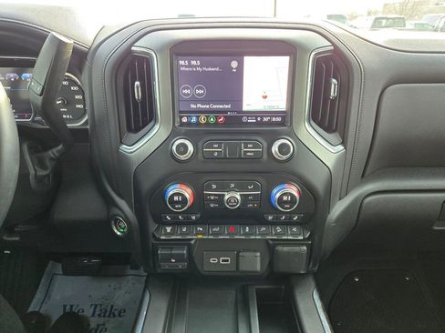 Used 2023 GMC Sierra 2500 Denali w/ Denali Ultimate Package image 21