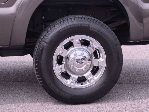 Used 2015 Ford F350 XLT w/ XLT Premium Package AWD/4WD image 14