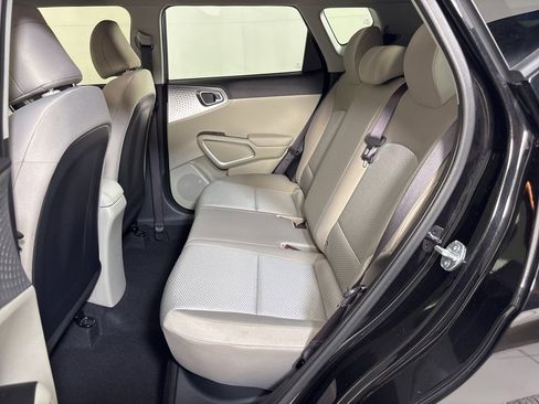 Used 2023 Kia Soul LX image 19
