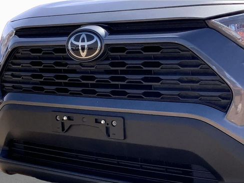 Used 2020 Toyota RAV4 LE FWD image 30