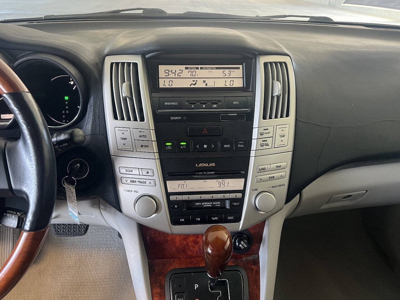 Used 2005 Lexus RX 330 FWD image 24