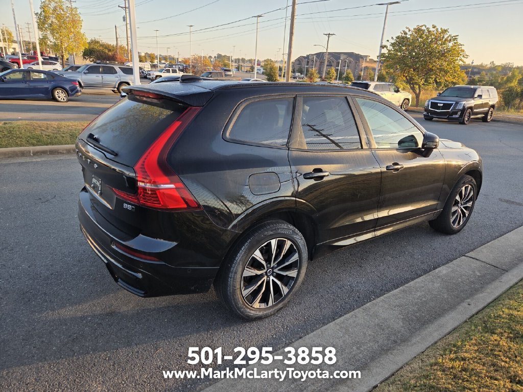 Used 2023 Volvo XC60 B5 Plus AWD/4WD image 4