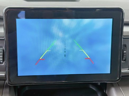 Used 2023 Ford Explorer XLT w/ Equipment Group 202A AWD/4WD image 36