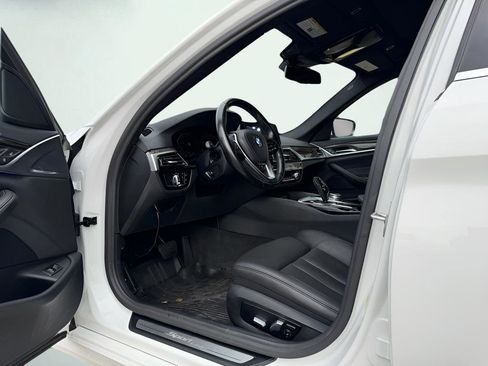 Used 2020 BMW 530i 530i w/ Convenience Package image 18