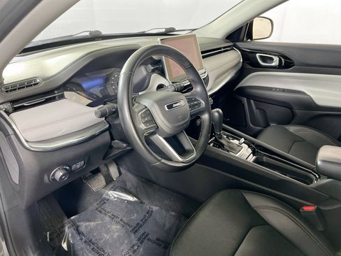 Used 2022 Jeep Compass Limited w/ Sun and Sound Group image 9