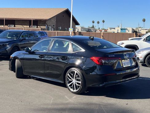 Certified 2022 Honda Civic Touring image 3