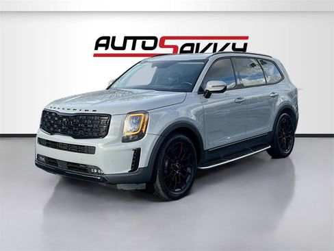 Used 2022 Kia Telluride SX w/ SX Prestige Package image 3