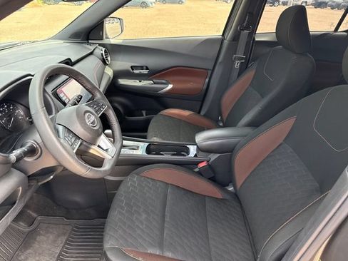 Used 2024 Nissan Kicks SR FWD image 10